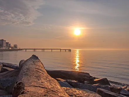 Sonnenaufgang über dem Meer