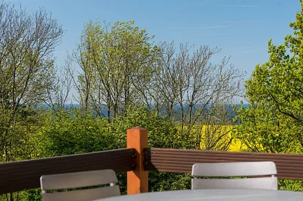 Fewo Rauchschwalbe: Der Blick von der Terrasse Richtung Ostsee.