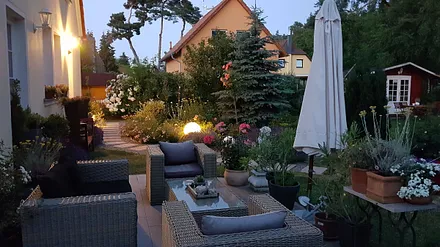 Lounge vor dem Haus (für alle nutzbar)