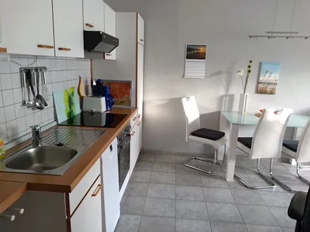 Küchenzeile und Essecke