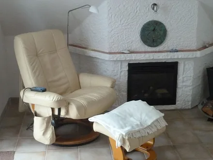 Elektronik-Kamin mit Relax-Sessel