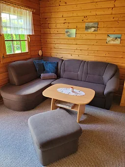 Wohnraum mit Schlafcouch