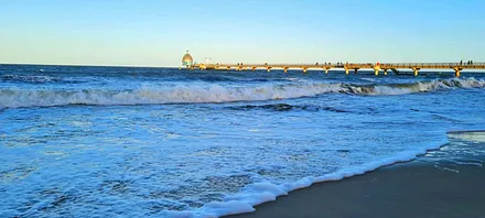 Seebrücke mit der Tauchgondel