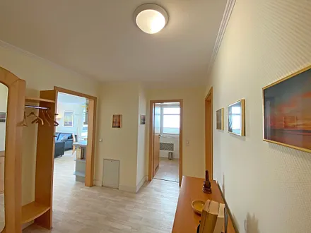 Flur mit Garderobe