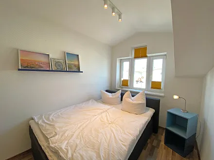2. Schlafzimmer mit Doppelbett