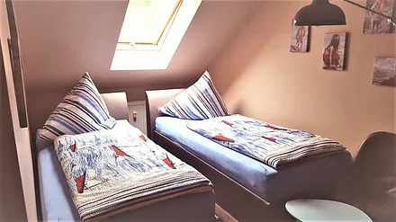 Schlafzimmer 2