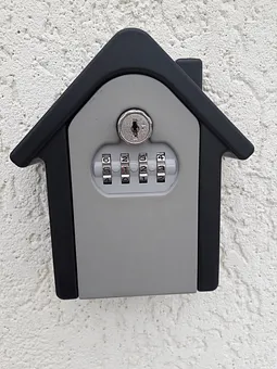 Kontaktloses betreten jetzt möglich dank Schlüsseltresor !  Zahlencode nicht aktuell !