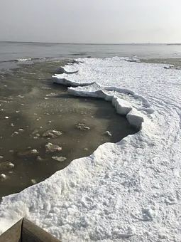 Das Meer gefriert