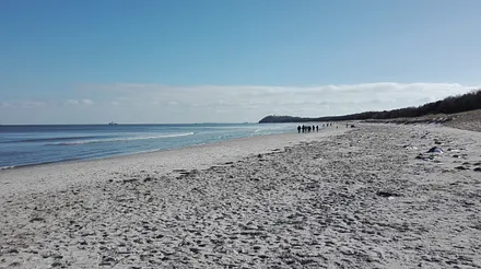 Blick vom Strand zum "Südperd" und Lotsenberg