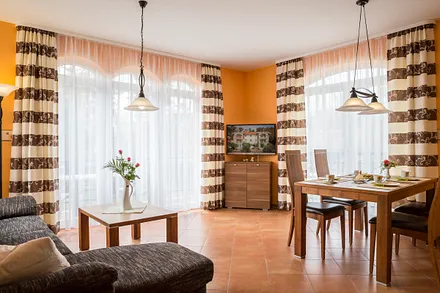 Wohn - und Essbereich