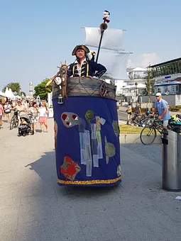 Sommerspass auf der Strandpromenade
