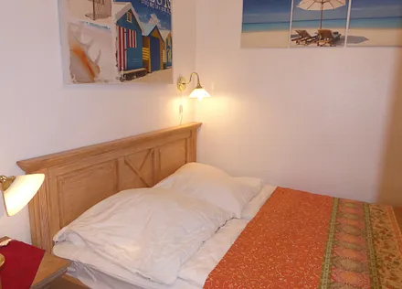 Schlafzimmer 2 mit Doppelbett 160 x 200