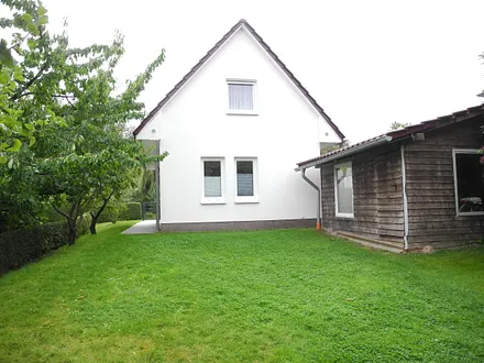 Die Nordseite mit Spielwiese