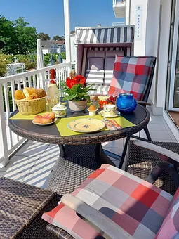 Tolle Fewo mit zwei sonnigen Balkonen