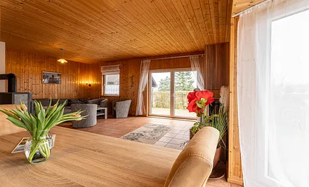 Wohnzimmer mit Essecke