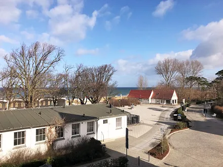 seitlicher Meerblick vom Balkon