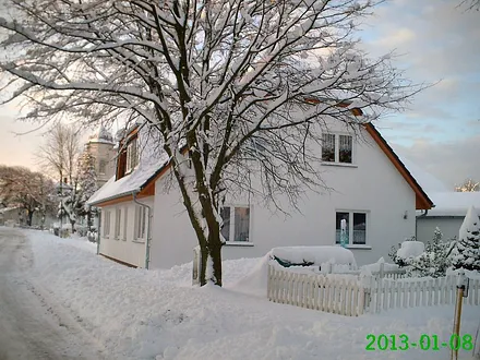 unser Haus im Winter