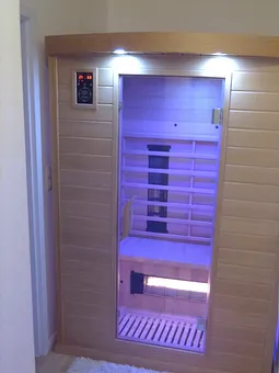 Infrarotkabine+ Farblichttherapie