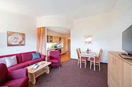 Wohnzimmer mit Essplatz