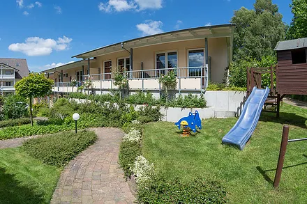 Außenansicht mit Balkon