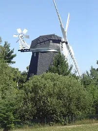 Die liebevoll restaurierte Windmühle gibt unserer Feriensiedlung das Urlaubsflair, das Sie suchen.
