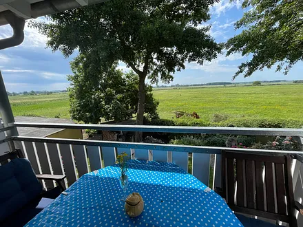 Gehören für Sie Urlaub und Bewegung an der frischen Luft zusammen?  Wir halten ein Tandem und einen Kinder- oder Gepäckanhänger bereit, damit Sie am Strand alles mühelos beisammen haben !