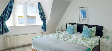  Schlafzimmer 1 im OG