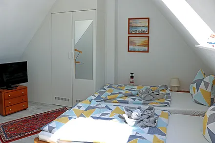 Schlafzimmer 3 im Spitzboden