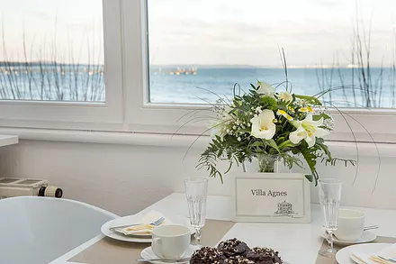 Ihr Meerblick ... Und ein Parkplatz am Haus ist auch inklusive.