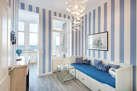 Auf dem Tagesbett kann bei Bedarf auch aufgebettet werden.