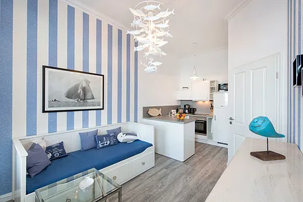 Hier der Blick zur Küchenzeile.