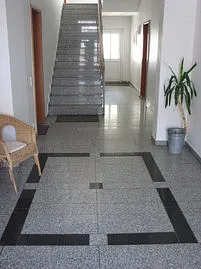 Das restaurierte DÜNENHAUS ist luftig und mit modernen Elementen gestaltet.