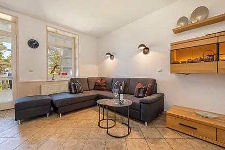 Auf der Couch kann für 1-2 Personen aufgebettet werden.