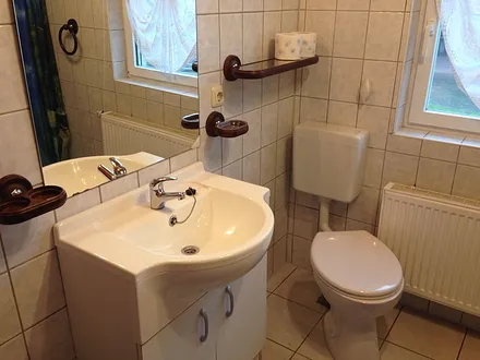 Bad - Waschbereich, WC