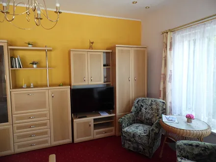 kombinierter Wohn und Schlafraum 