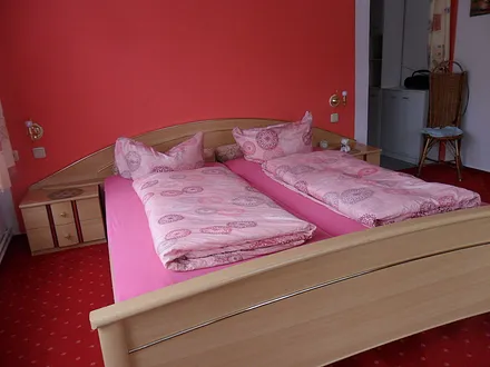 kombinierter  Wohn und Schlafraum