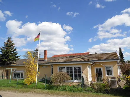 Haus Sandra  Gartenansicht