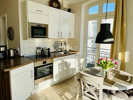 Sonniger Küchen- &/ Essbereich