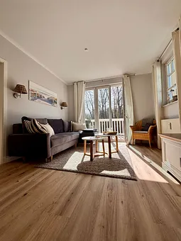 Wohnbereich zur Sonnenseite mit Blick in den Stadtwald