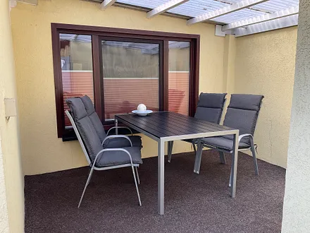 überdachte Sitzecke