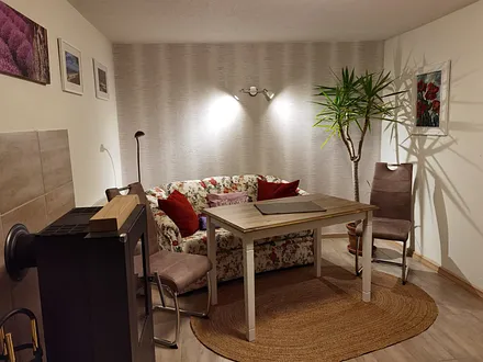 Wohnbereich mit Esstisch