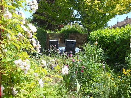 Grillplatz im Blumengarten