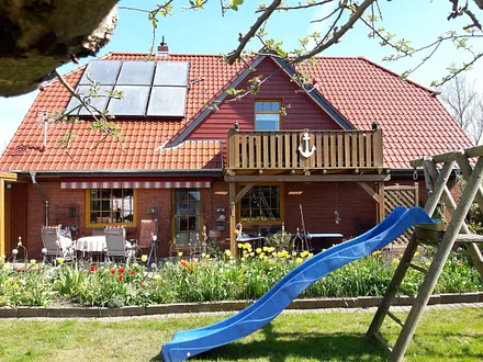Spielplatz ist vom Balkon einsehbar