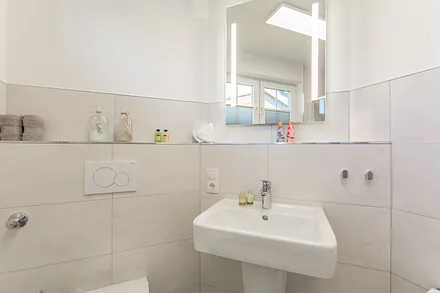 Badezimmer mit Dusche