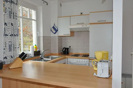 Küchenzeile komplett eingerichtet