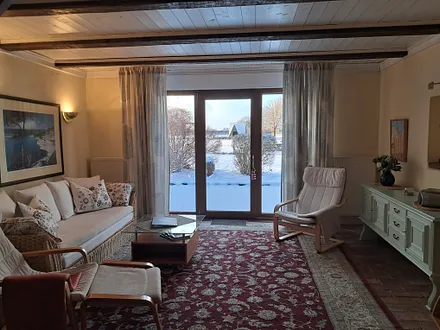 Blick aus dem Wohnzimmer in den Garten