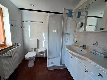 Blick ins Badezimmer