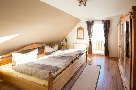 1. Schlafzimmer mit Doppelbett