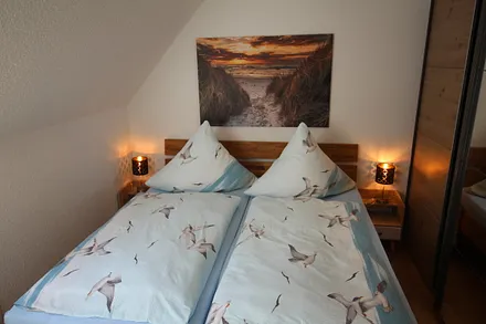 Schlafzimmer mit 180x200cm Doppelbett