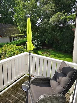 Balkon mit Sitzmöbeln